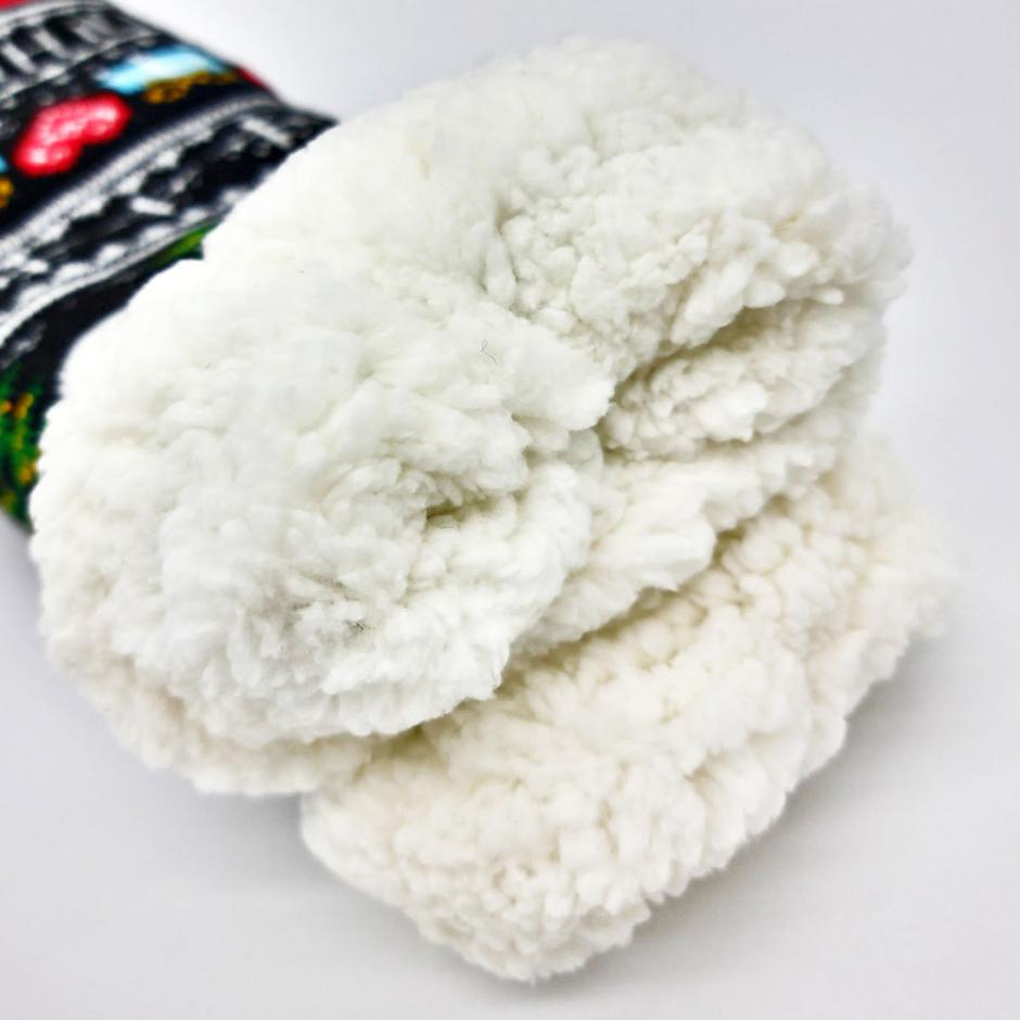 Cozy socks black with Santa and gifts