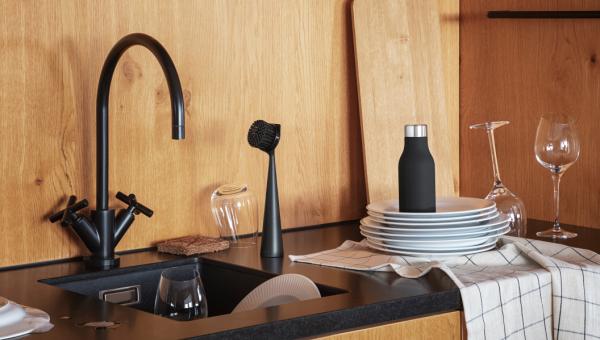 Rene linjer omkring køkkenvasken