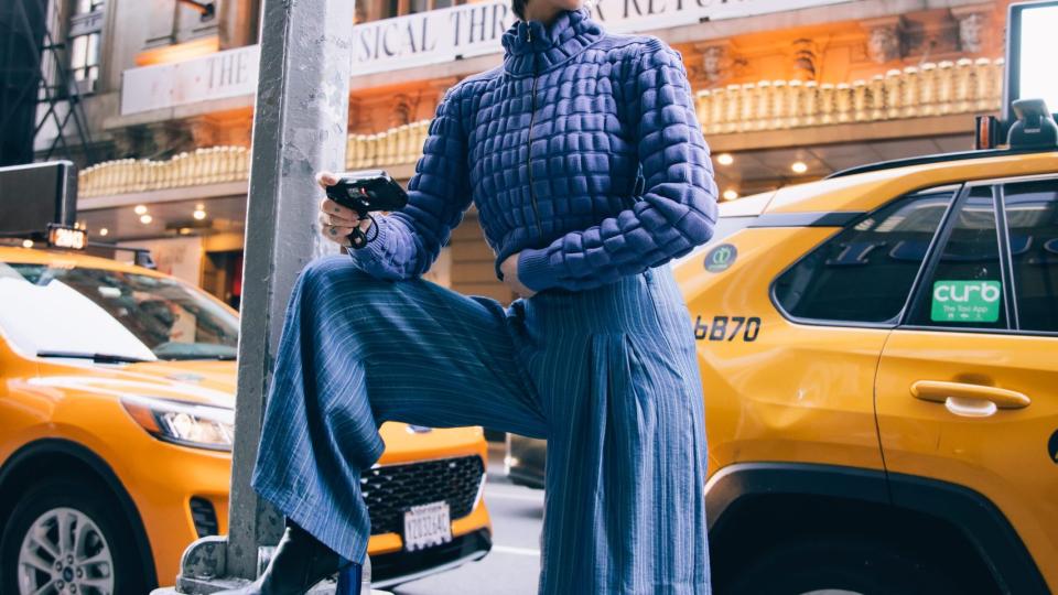 Artikel I Vogue med forfatter Flávia Cavasotti