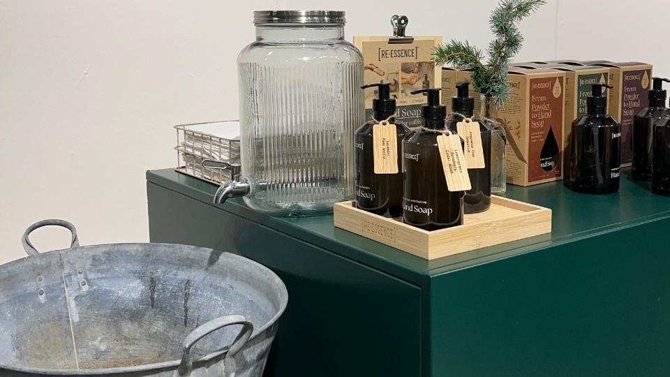 FORKÆL DINE HÆNDER