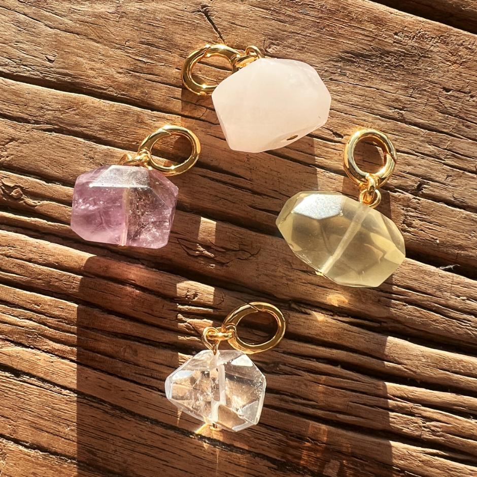 Unleash Charms Krystaller og Perler