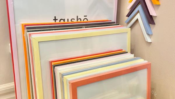 Farverige billedrammer i mange størrelser