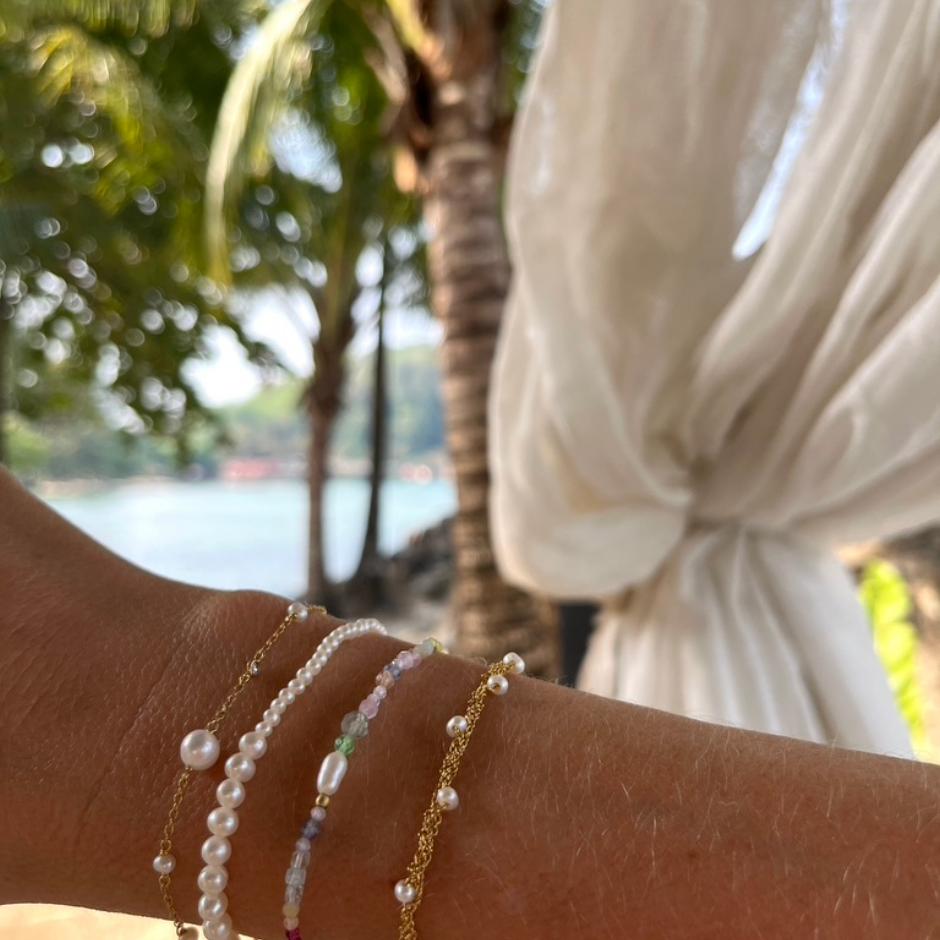 Armbånd m. ferskvandsperler