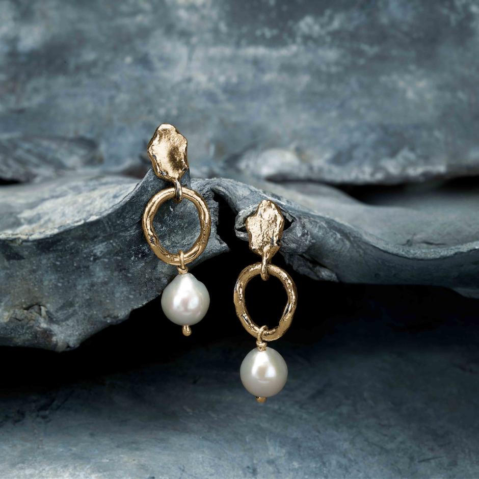 By Birdie Ørestikkere Ellen Pearl