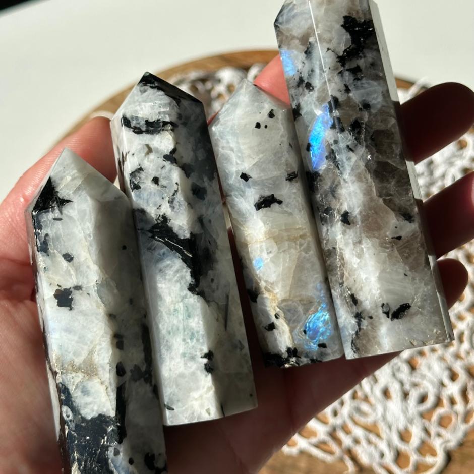 Tårne i Regnbue Månesten