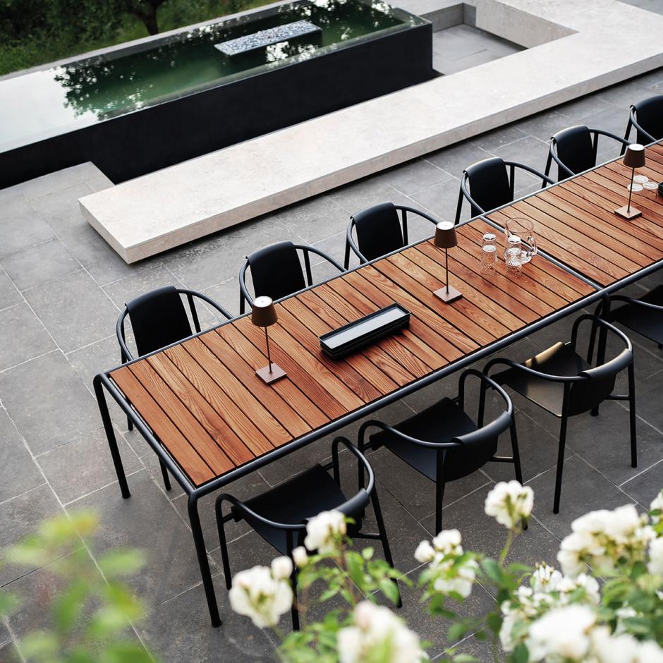 TABLES / CHAIRS / SUNBED