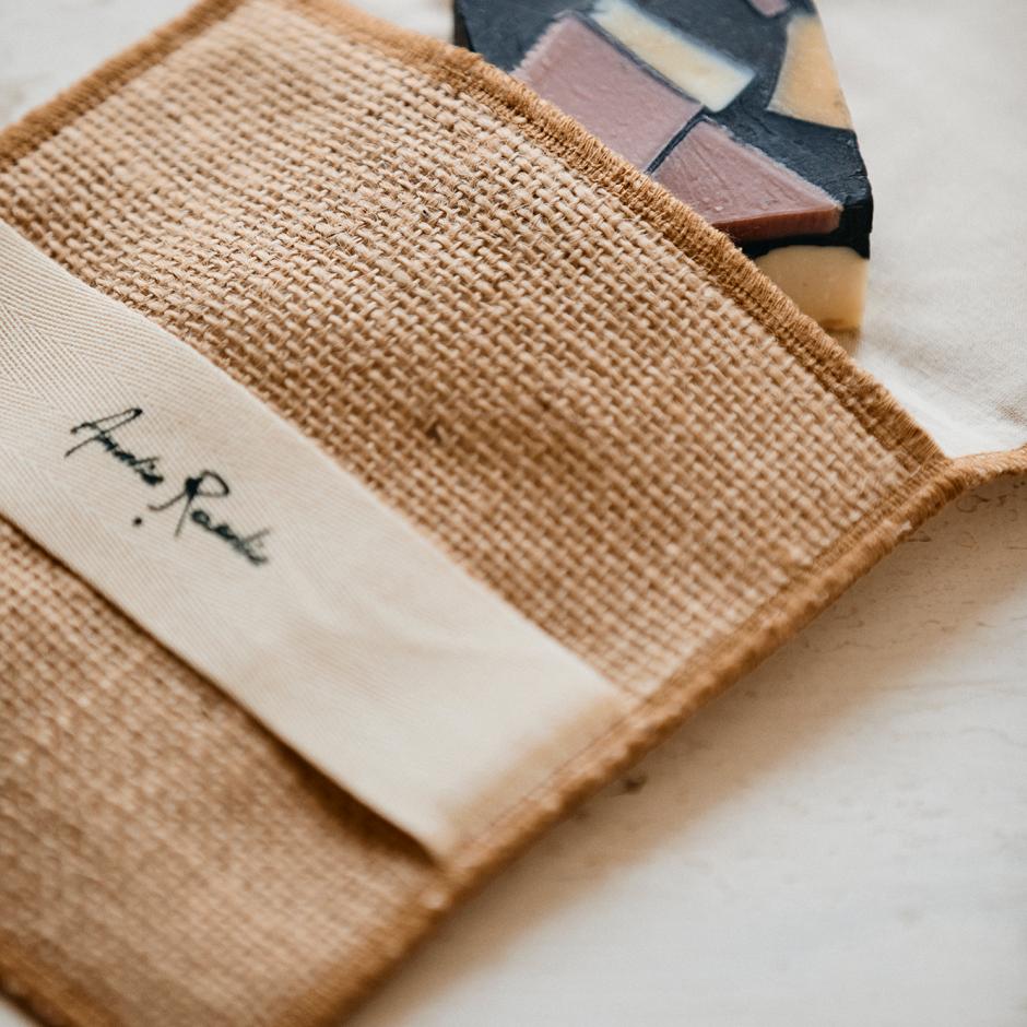Jute soap glove