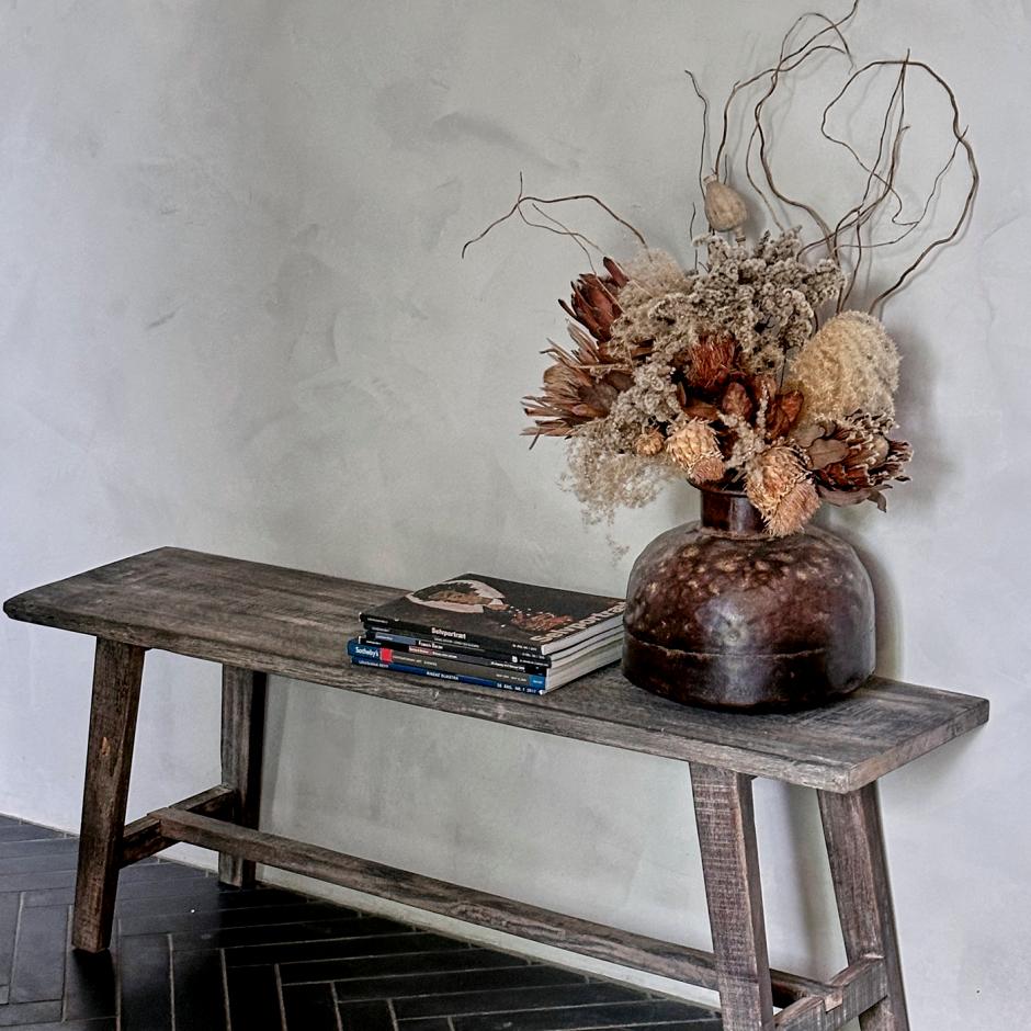 CHARMERENDE BÆNK I GENBRUGSTRÆ