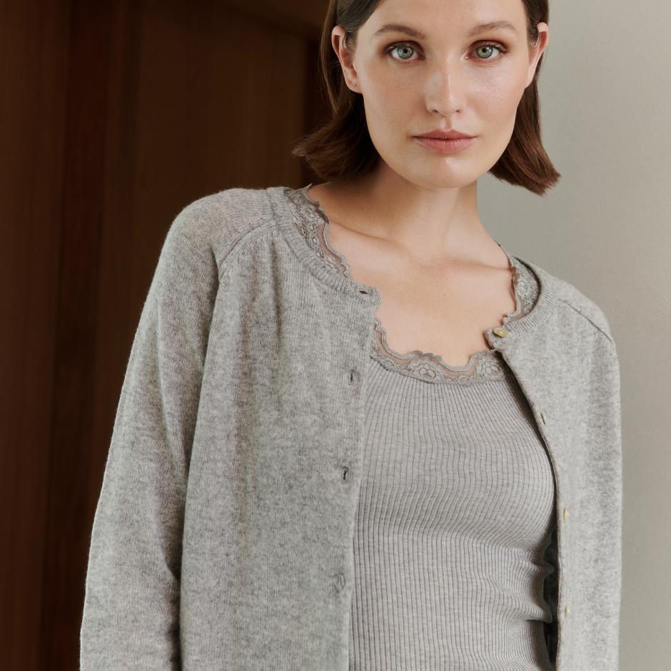 RWLaica Cardigan
