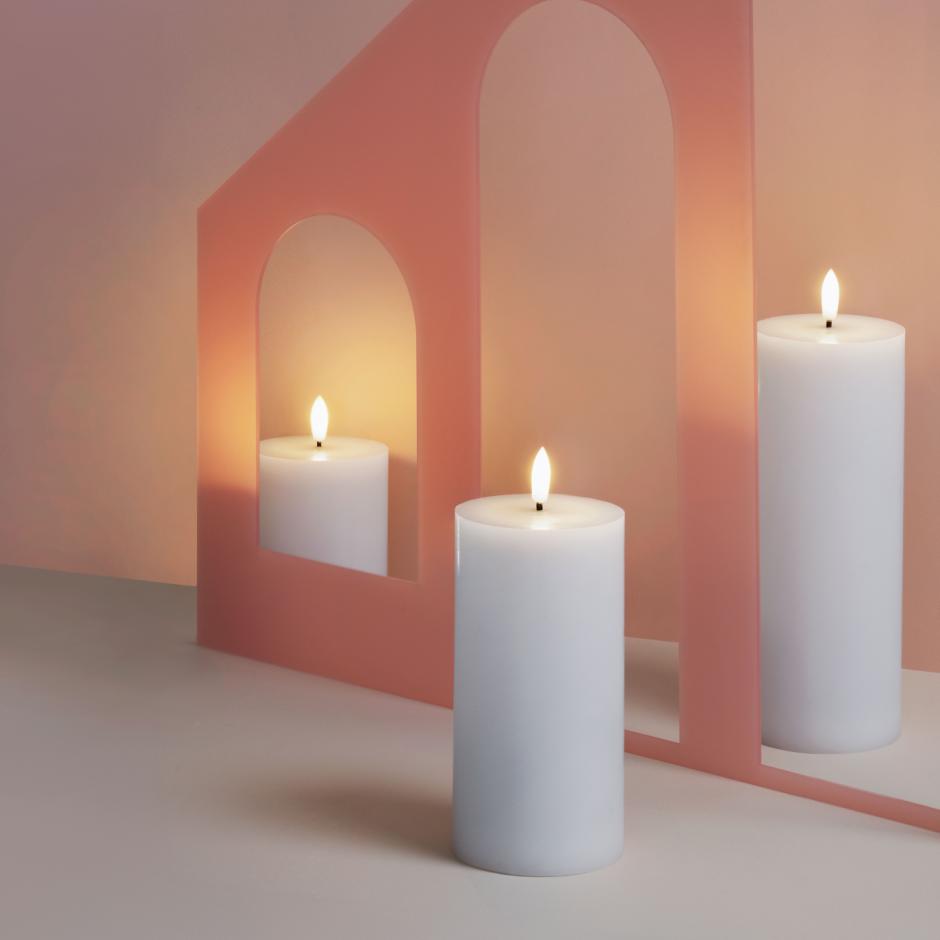 Basic Colours Pillar Candles Silk