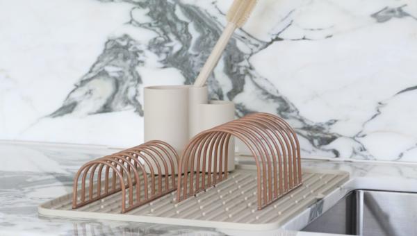 Camel in the Kitchen: Colour as Connective Tissue