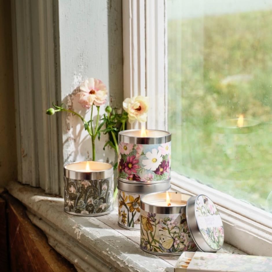 Sköna Ting har Duftlys af soyavox og flotte tændstiksæsker