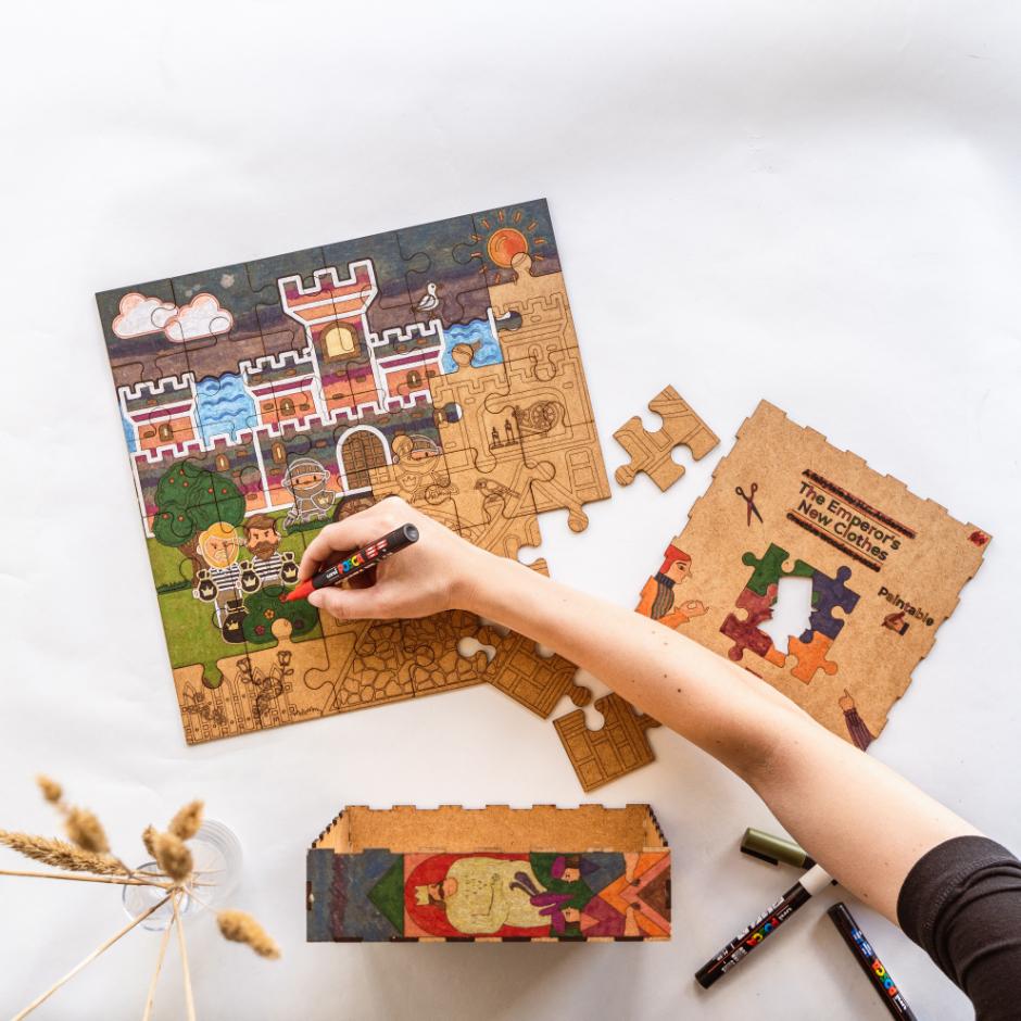 Kejserens Nye Klæder - farv selv puslespil