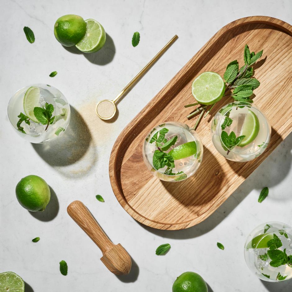 by Brorson - Drinksbakker til Gin Hass · Strawberry Daiquiri · Aperol Spritz